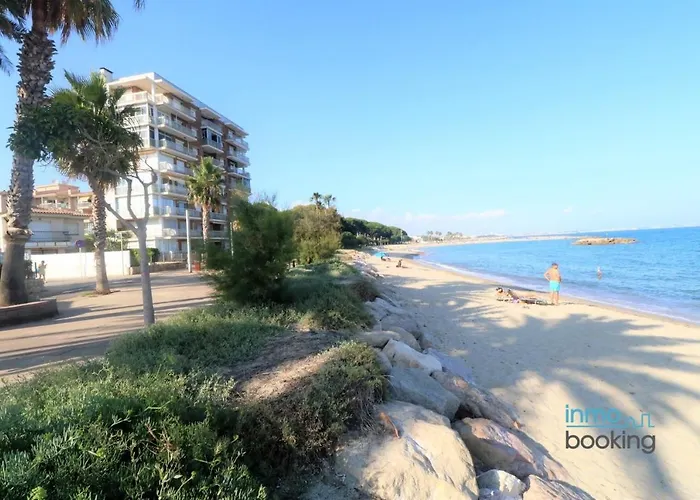 Sun Mediterrani, En Frente Del Mar * Камбрильс